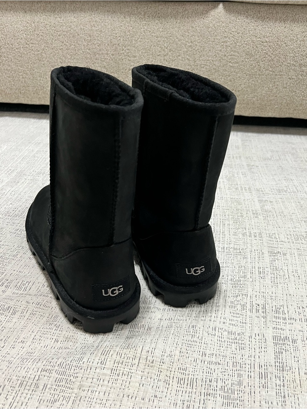 UGG Classic Short II Black Waterproof Boots | Women’s Size 8